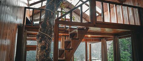 Classic Tree House, Mountain View | Egyptian cotton sheets, premium bedding, pillowtop beds