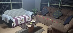 Dortoir Partagé, 1 chambre, fumeur, balcon | Salle de séjour