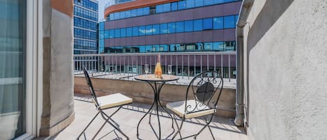 Family Apartment, Multiple Bedrooms (Rooftop Terrace Apartment) | Outdoor dining