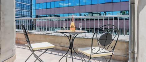 Family Apartment, Multiple Bedrooms (Rooftop Terrace Apartment) | Outdoor dining