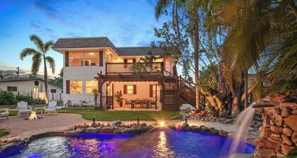 Walk to Gulf: Luxe Luau-themed Gem in Holmes Beach