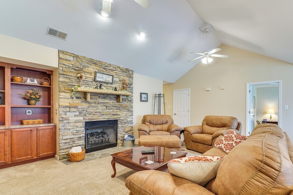 Maison (2 Bedrooms) | Coin séjour | Cheminée