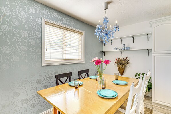 House (2 Bedrooms) | Interior