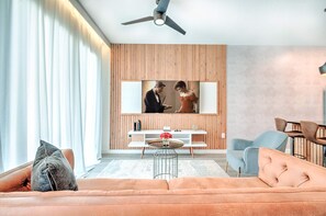 3 bedrooms, Internet
