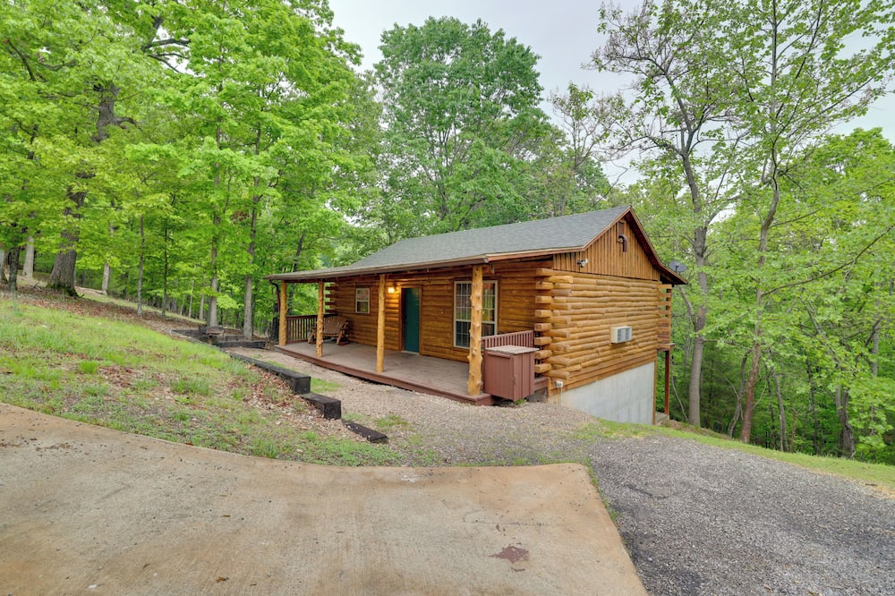 4 Mi to Marina: Cozy Log Cabin in Eureka Springs! - Gateway, AR