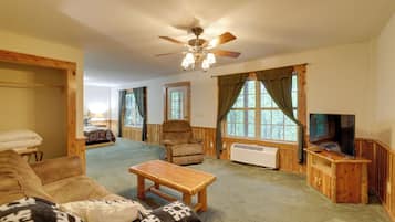 House (1 Bedroom) | Interior