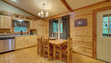 House (1 Bedroom) | Interior