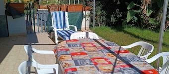 Beachfront apartment, ideal for families or a small group of 4 people