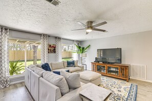 House (3 Bedrooms) | Front of property