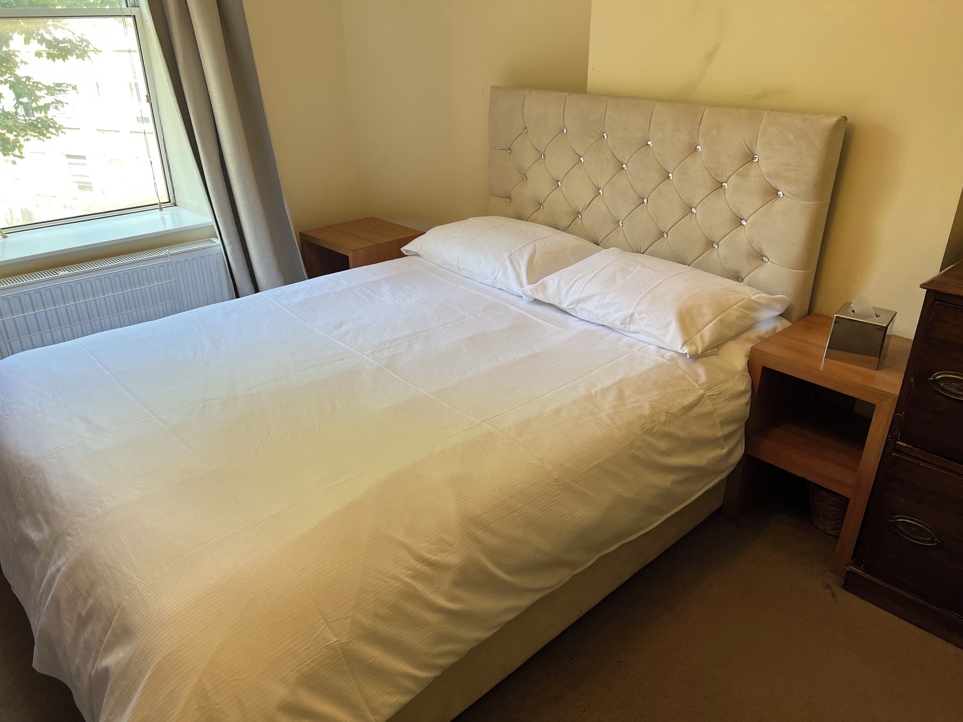 1 dormitorio, tabla de planchar con plancha, wifi gratis y ropa de cama