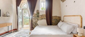 House Sarvaega cozy rustic rooms surrounded by nature, sea view