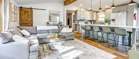 منزل (5 Bedrooms) | المنشأة من الداخل