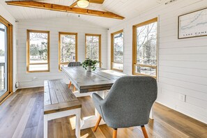 House (5 Bedrooms) | Interior