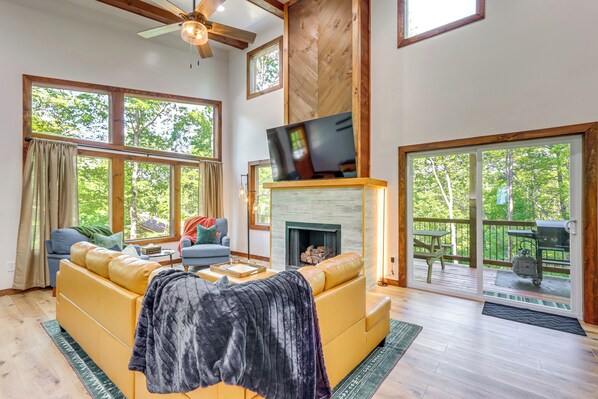 House (2 Bedrooms) | Interior - 4 Mi to Dtwn Ellijay: Cabin w/ Pool & River Access (Ellijay)