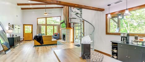 House (2 Bedrooms) | Interior