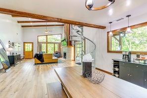 House (2 Bedrooms) | Interior
