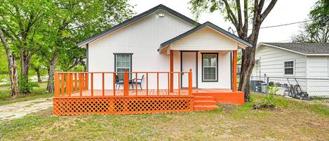 House (2 Bedrooms) | Front of property