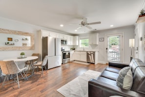 Interior - Walk to Shops & Dining: Downtown Condo in Helen (Helen)