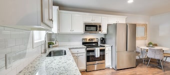 Walk to Shops & Dining: Downtown Condo in Helen