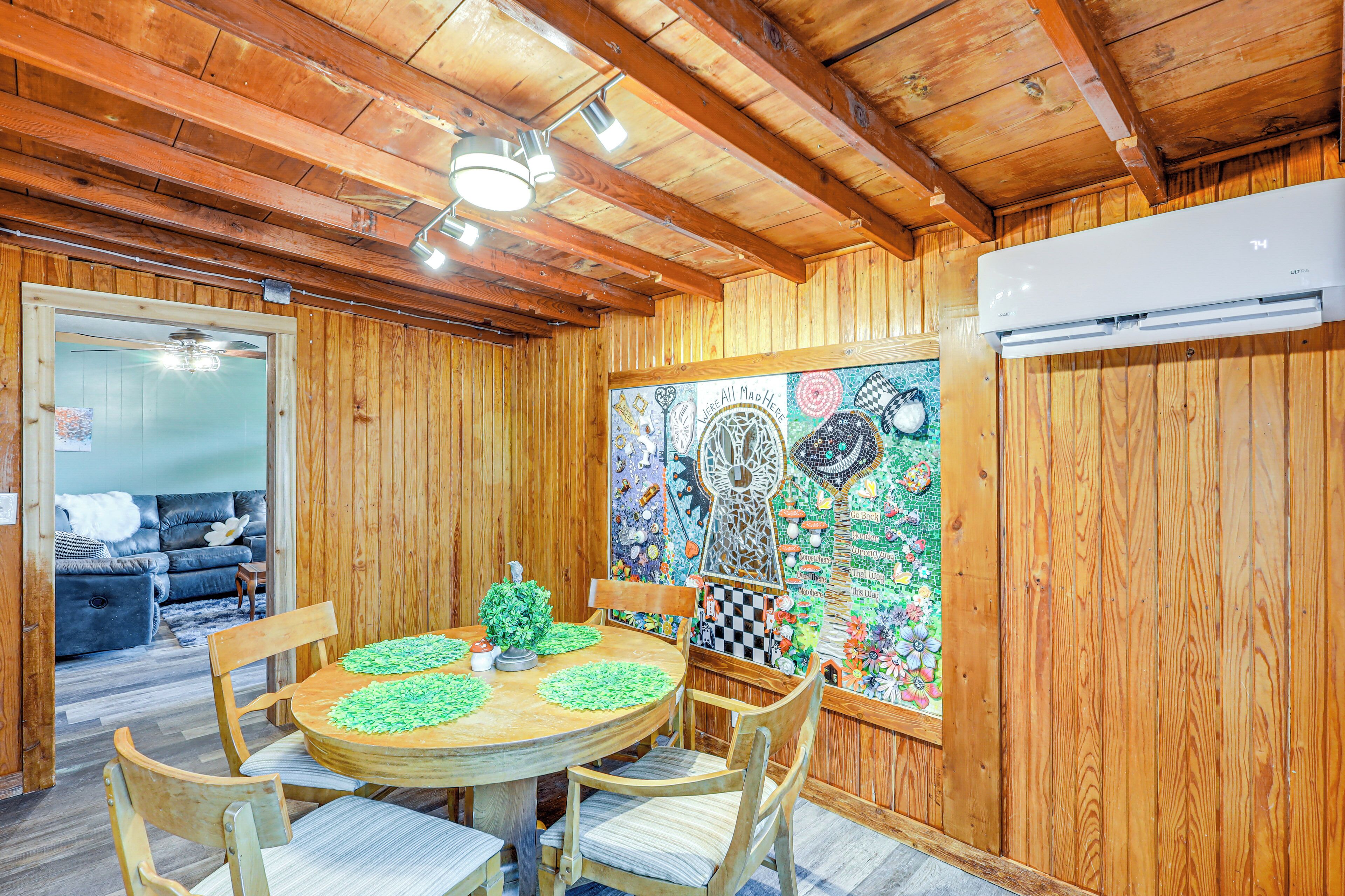 House (2 Bedrooms) | Interior