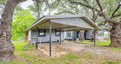 Deck, Hot Tub & Lake View: Brownwood Home!