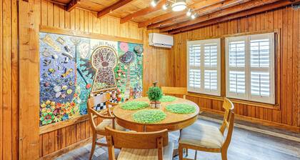 Deck, Hot Tub & Lake View: Brownwood Home!