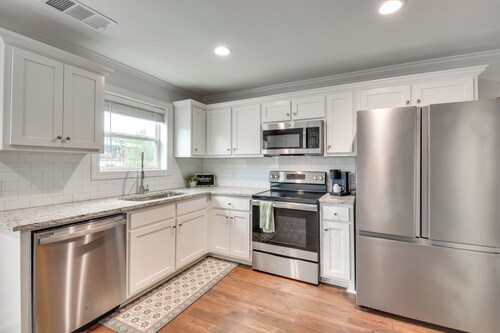 < 1 Mi to Tubing: Sleek Condo in Downtown Helen