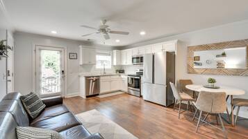 Apartment (1 Bedroom) | Interior