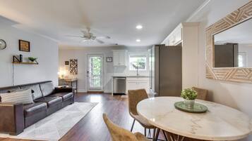 Apartment (1 Bedroom) | Interior
