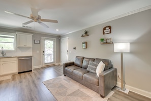 Apartment (1 Bedroom) | Interior - Condo Steps to Bavarian Village & River in Helen (Helen)