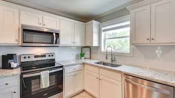 Apartment (1 Bedroom) | Interior