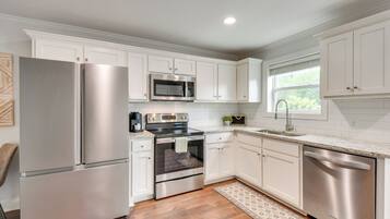 Apartment (1 Bedroom) | Interior