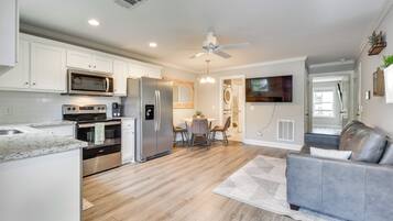 Apartment (1 Bedroom) | Interior