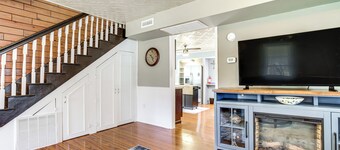 Walk to Main Street: Family-friendly Crisfield Gem