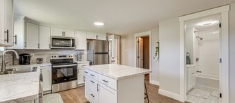 < 3 Mi to Double JJ Resort: Home w/ Large Yard!