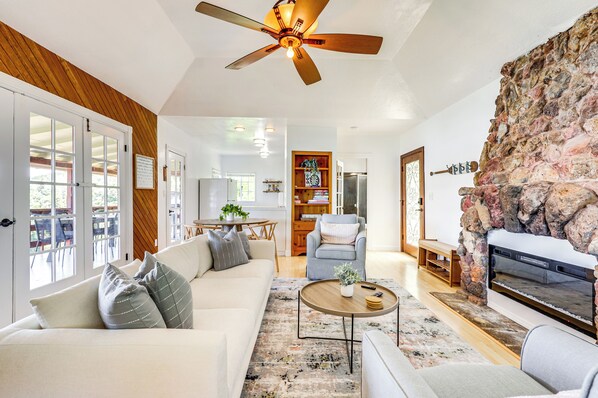 Cottage (2 Bedrooms) | Interior