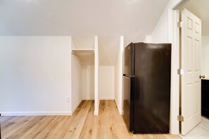 Apartment (0 Bedroom) | Interior