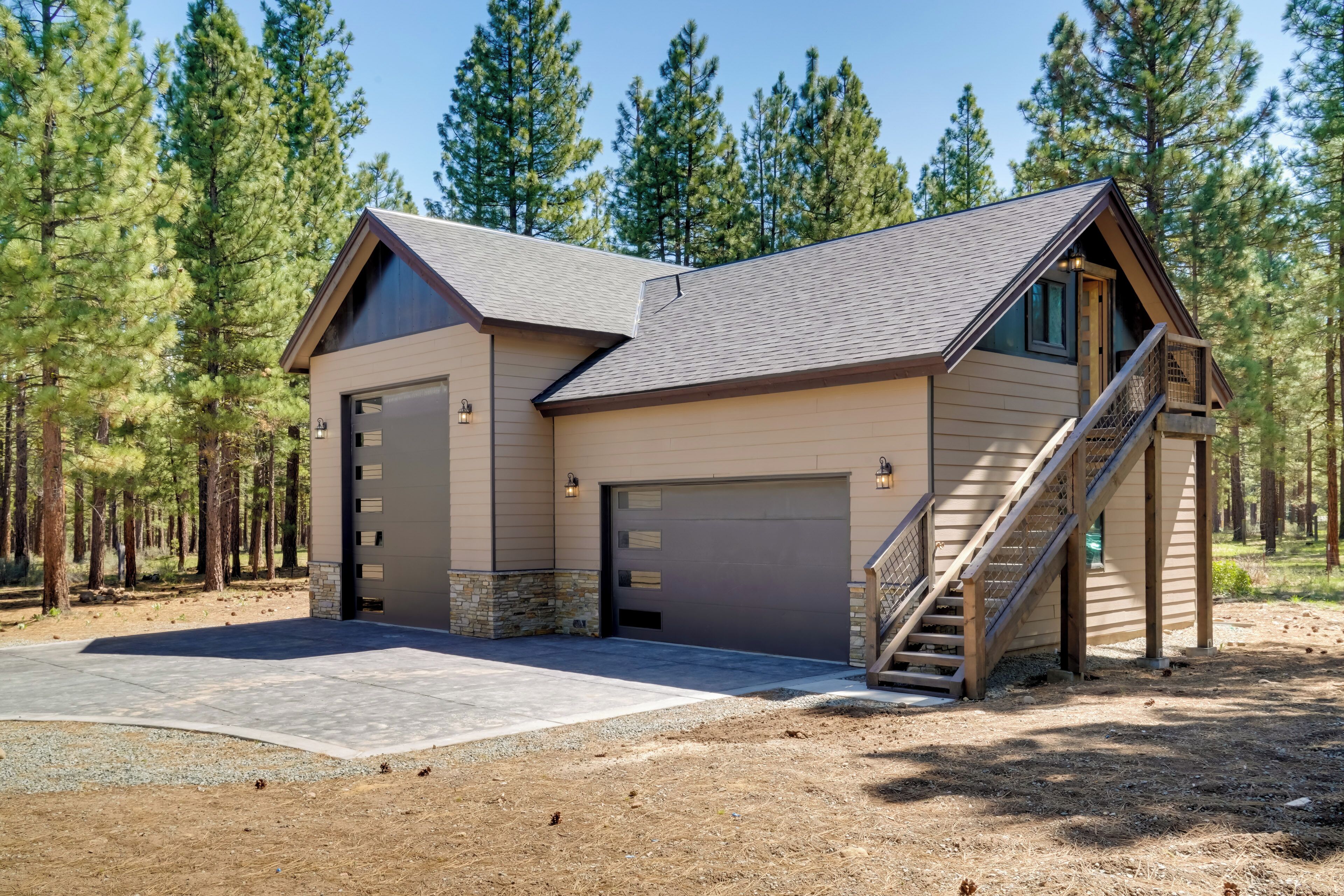 المنشأة من الداخل