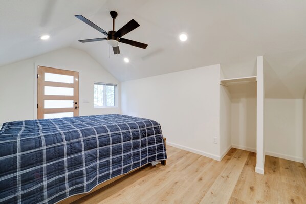 Apartment (0 Bedroom) | Interior