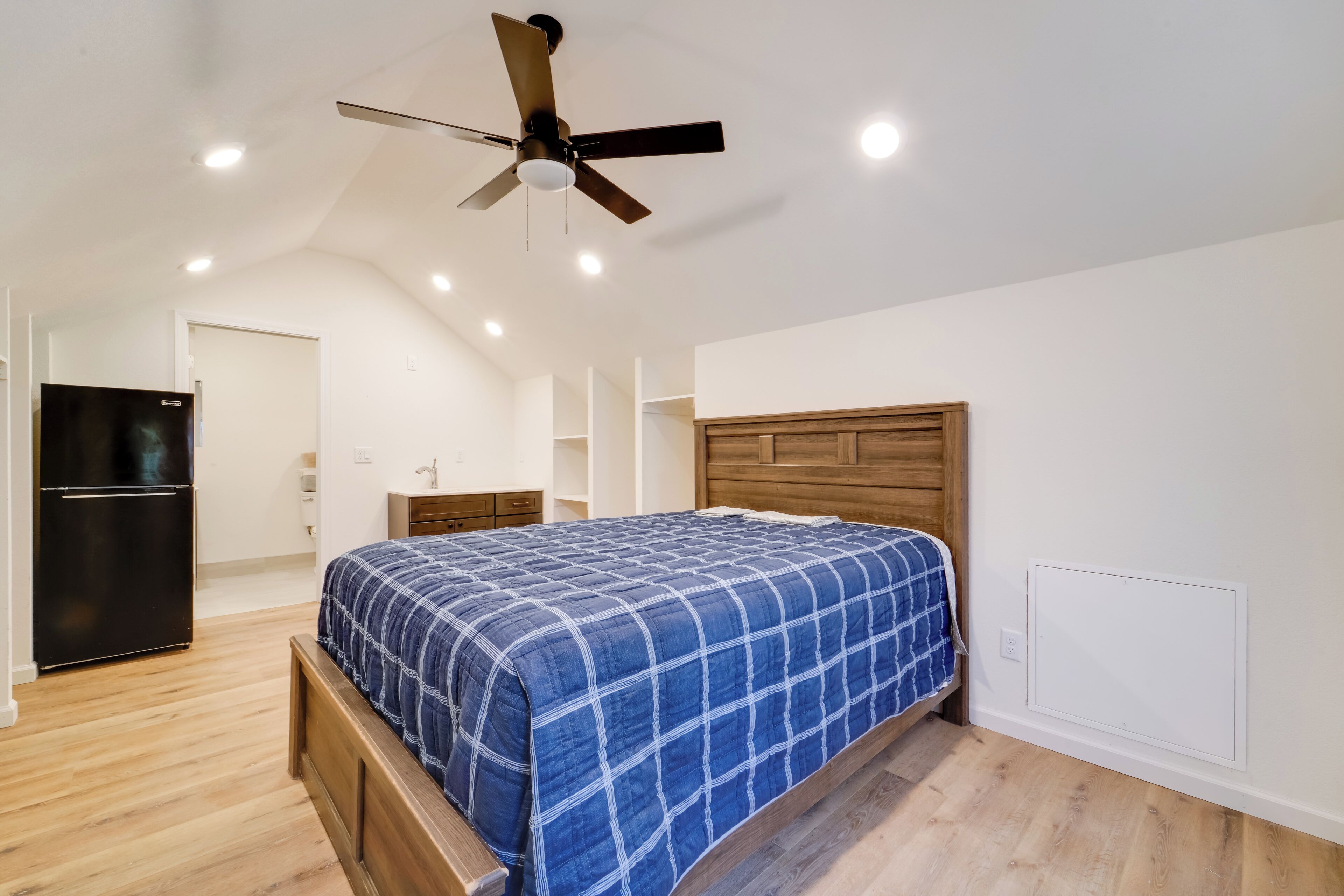 المنشأة من الداخل