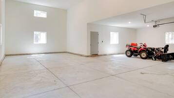 Apartment (0 Bedroom) | Interior