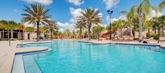 Spacious Home w/ Private Pool/spa! Sleeps 21