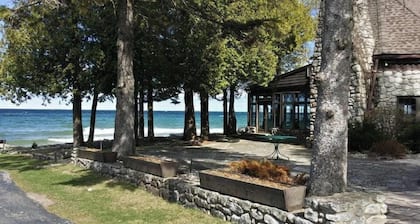 New Renovation | Lakefront | Dock | HotTub | Fish!