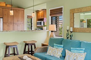 Smart TV, DVD player, books - Hanalei Bay Villas #2, Beautiful Free-standing Hawaii Villa, walk to beach (Princeville)