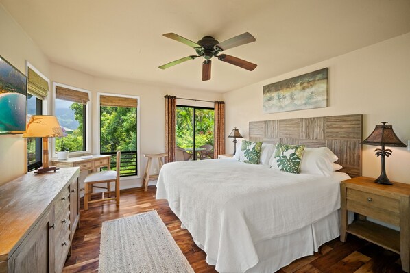 2 bedrooms, desk, iron/ironing board, WiFi