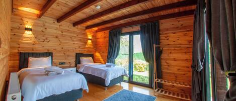 Villa, Private Pool, Lake View | 2 bedrooms, soundproofing, iron/ironing board, free WiFi