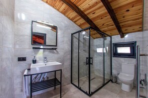 Villa, Lake View | Bathroom shower