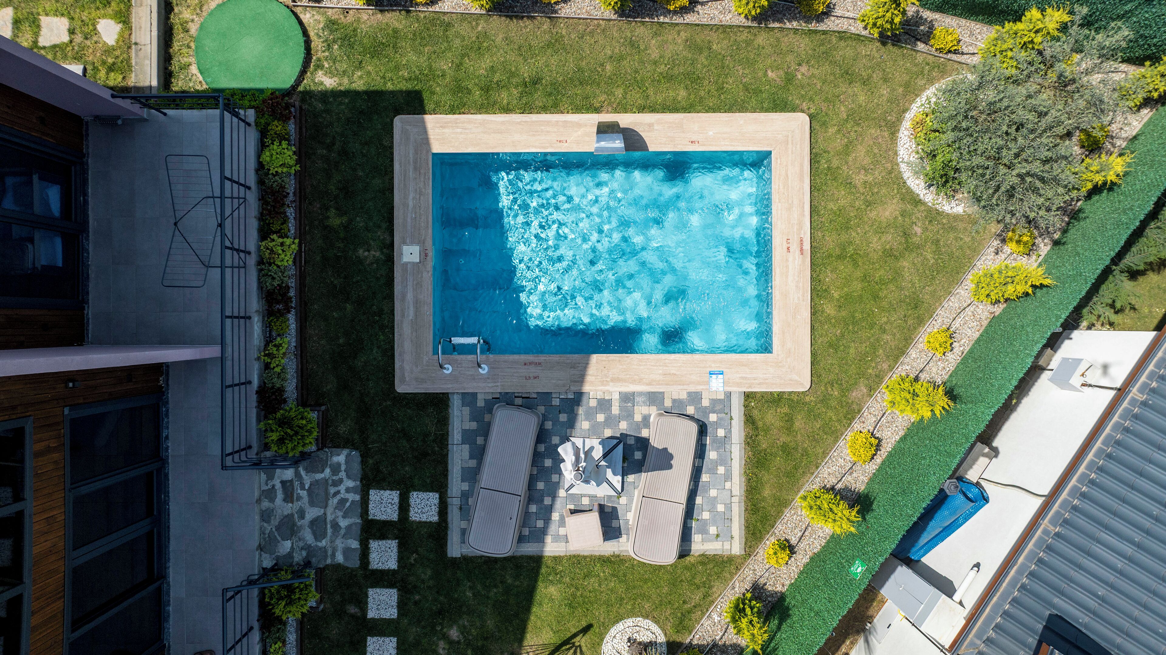 4 piscinas al aire libre, sombrillas, tumbonas