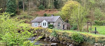 Riverside Cottage, Abergwynant (sleeps up to 3) - don't forget your binoculars!