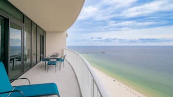 Condo, 3 Bedrooms | Outdoor dining